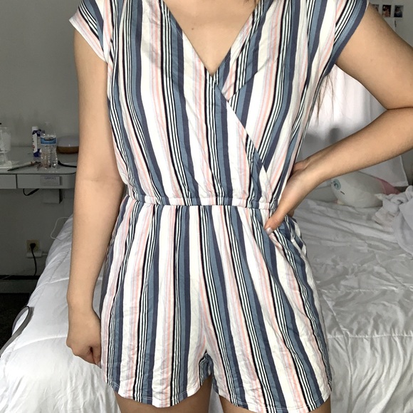 Romper - Picture 1 of 5